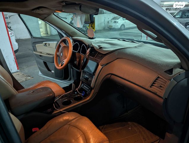 שברולט טראוורס