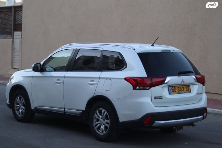 מיצובישי אאוטלנדר