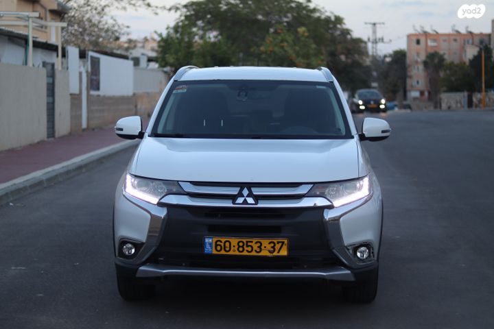 מיצובישי אאוטלנדר