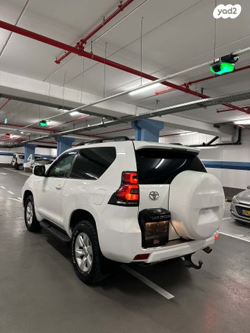 טויוטה לנד קרוזר