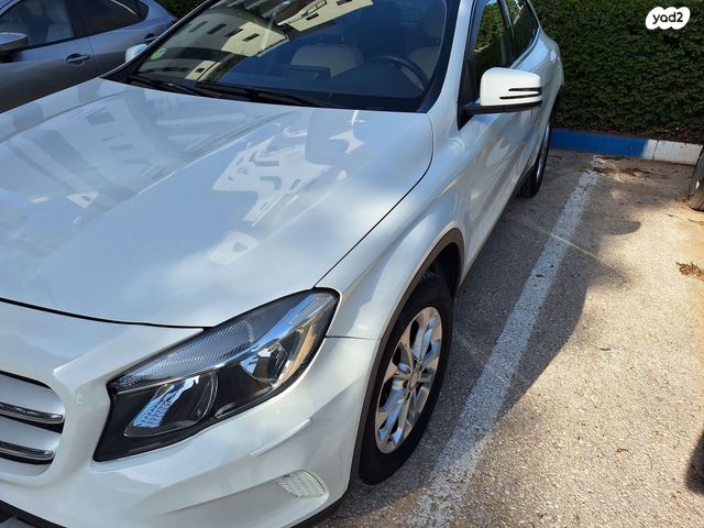 מרצדס-בנץ GLA