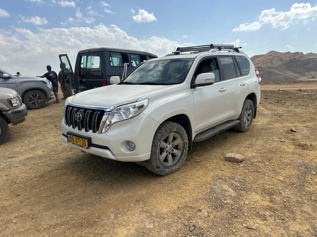 טויוטה לנד קרוזר