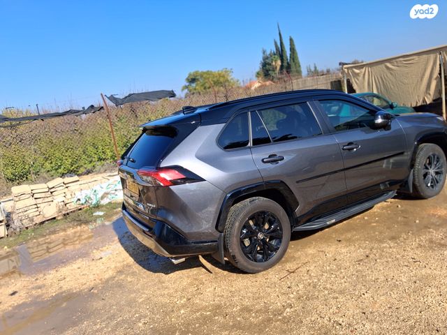 טויוטה RAV4