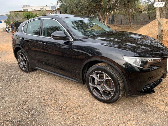 מודעת רכב אלפא רומיאו סטלביו