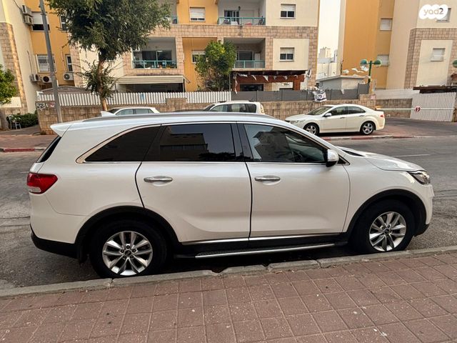 מודעת רכב קיה סורנטו