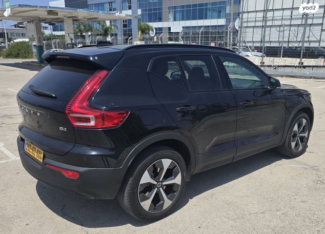 וולוו XC40