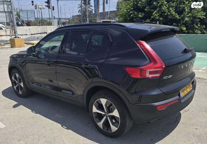 וולוו XC40