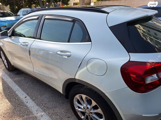 מרצדס-בנץ GLA