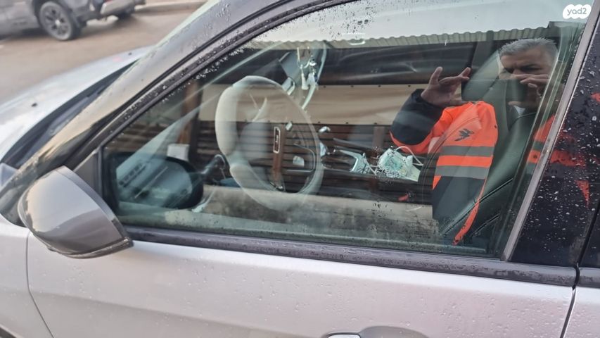 מודעת רכב ג'יפ קומפאס