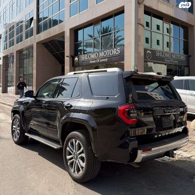 מודעת רכב טויוטה פור-ראנר