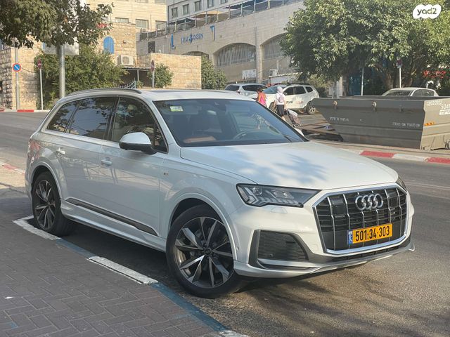 מודעת רכב אאודי Q7