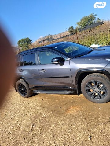טויוטה RAV4