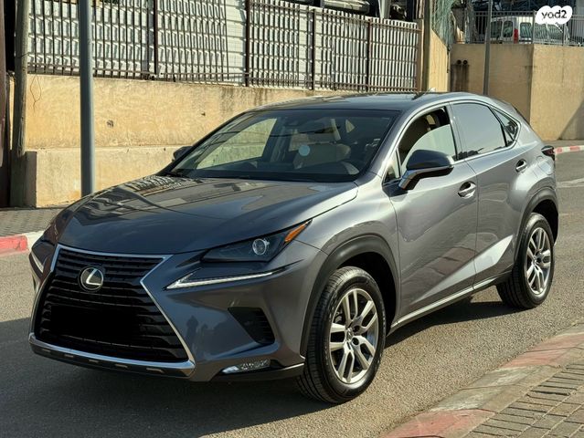 מודעת רכב לקסוס NX