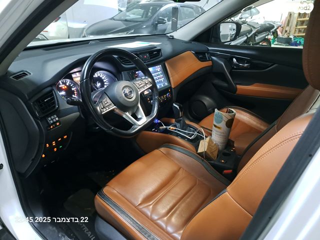 ניסאן אקס טרייל