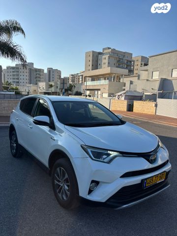 מודעת רכב טויוטה RAV4