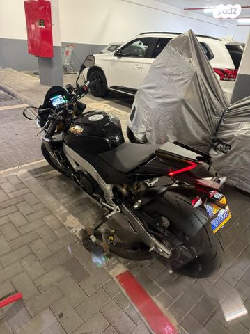 מודעת רכב אפריליה טואונו V4