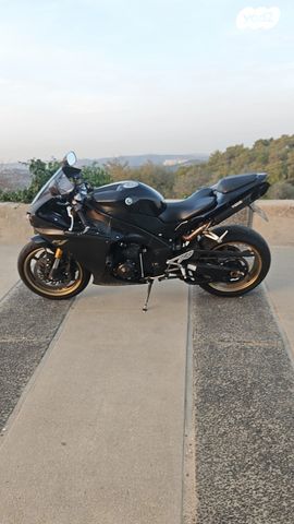 ימאהה YZF-R1