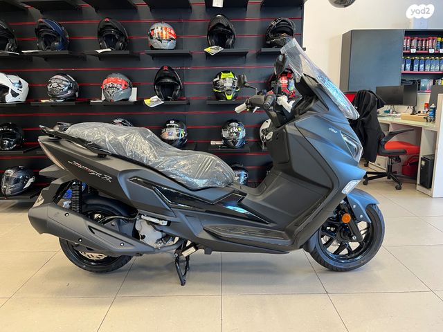 מודעת רכב סאן יאנג ג'וי-מקס Z-250