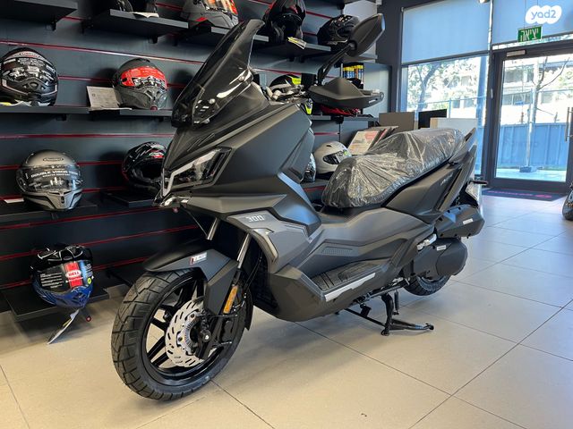 סאן יאנג ADX 300