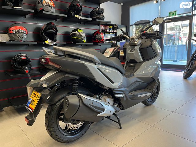 סאן יאנג ADX 300