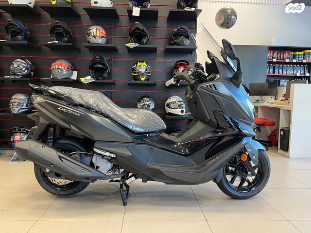 מודעת רכב סאן יאנג ג'וי-מקס Z-250