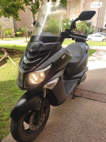 מודעת רכב סאן יאנג ג'וי רייד 200