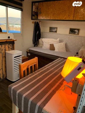 מודעת רכב נגרר (קראוון נגרר)