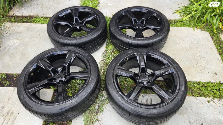 feedItemObj.data.row_1