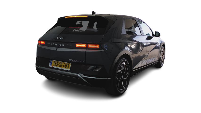 יונדאי איוניק 5