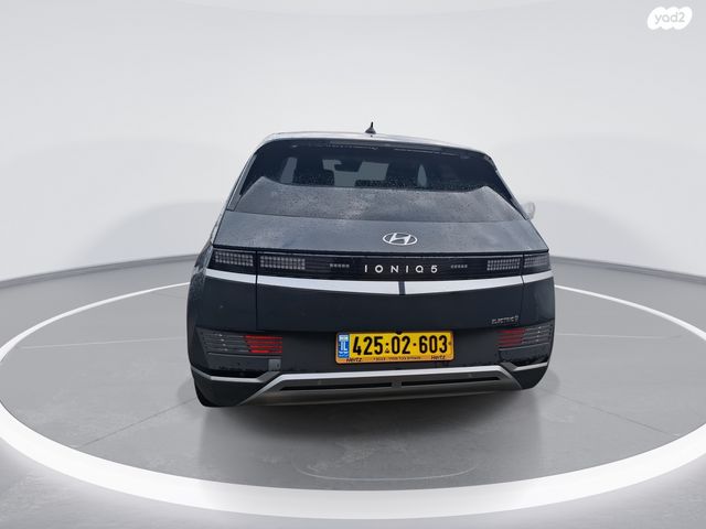 יונדאי איוניק 5