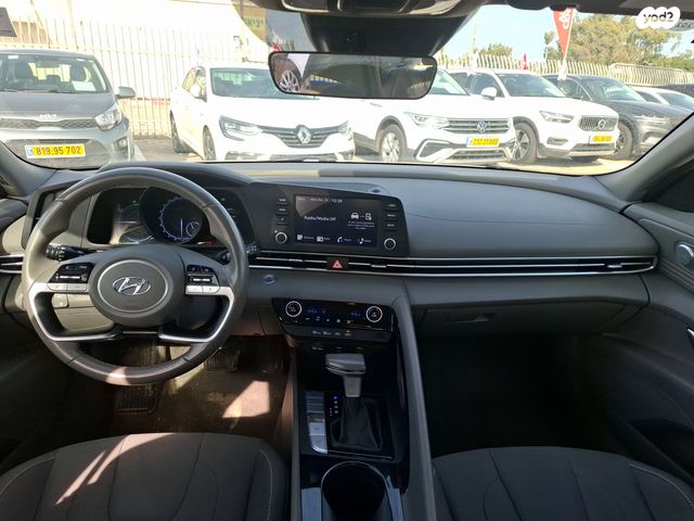 יונדאי אלנטרה