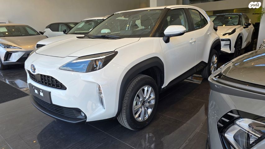 מודעת רכב טויוטה יאריס קרוס