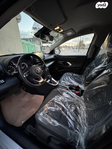 טויוטה יאריס