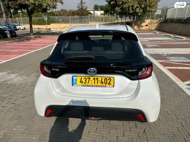 טויוטה יאריס