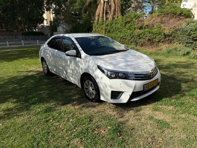 טויוטה קורולה