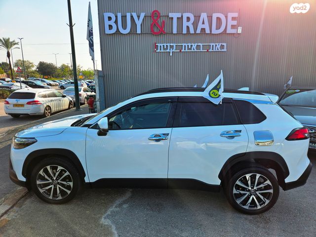 טויוטה קורולה קרוס