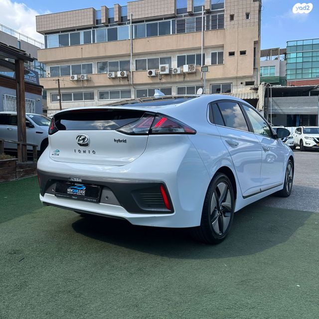 יונדאי איוניק