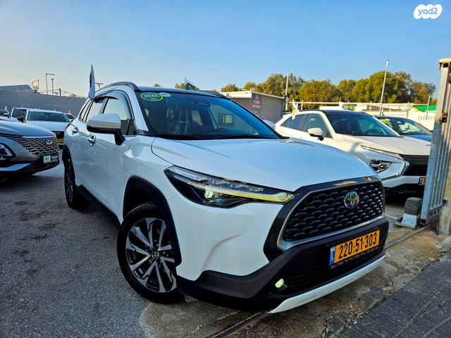 טויוטה קורולה קרוס