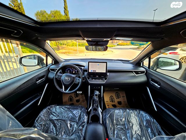 טויוטה קורולה קרוס