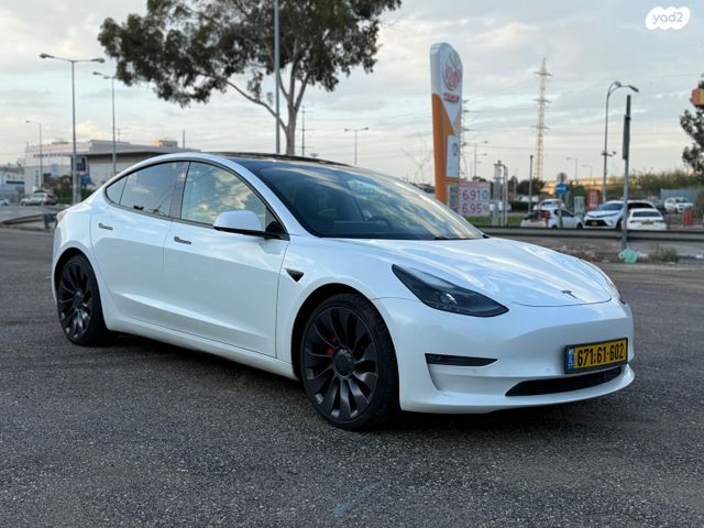 טסלה מודל 3