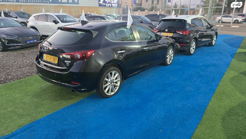 מודעת רכב מאזדה 3