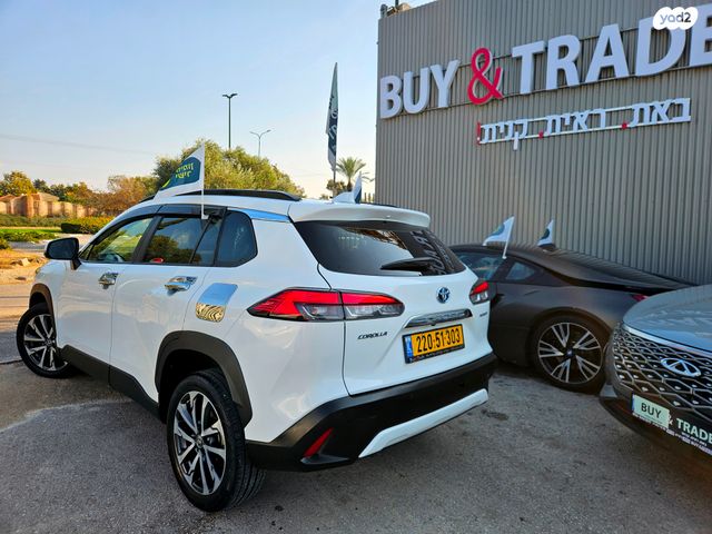 טויוטה קורולה קרוס