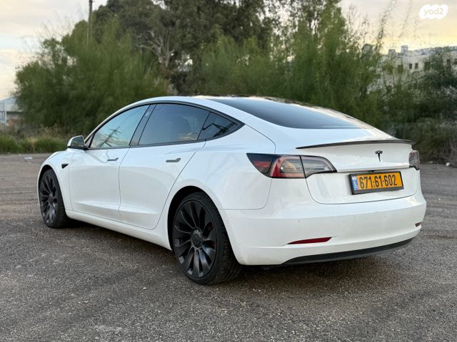 טסלה מודל 3