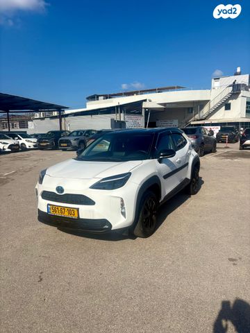 מודעת רכב טויוטה יאריס קרוס