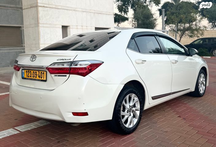 טויוטה קורולה