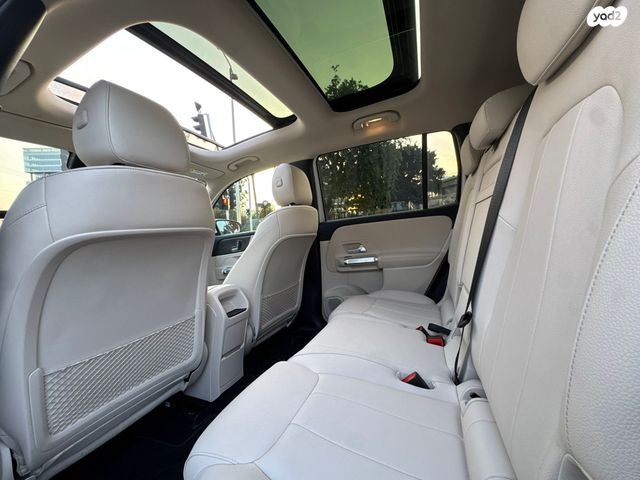 מרצדס-בנץ EQB