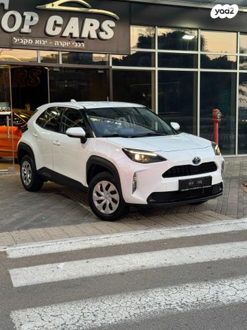 טויוטה יאריס קרוס