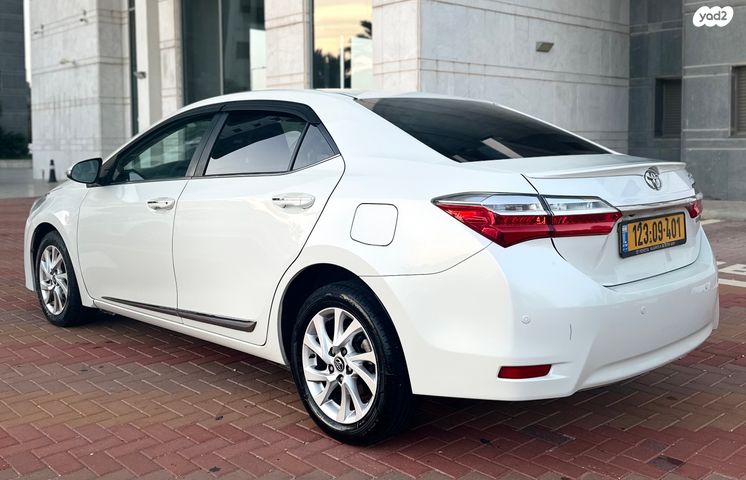 טויוטה קורולה