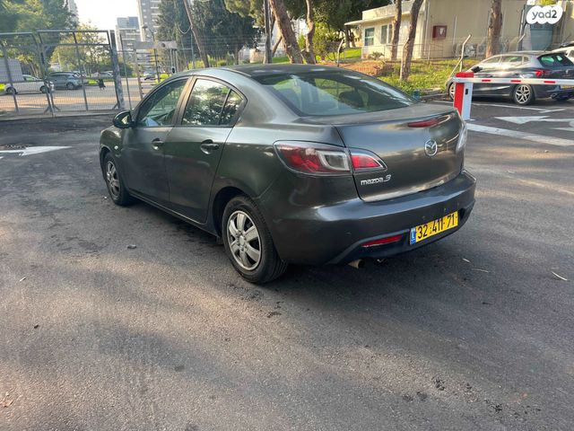 מאזדה 3