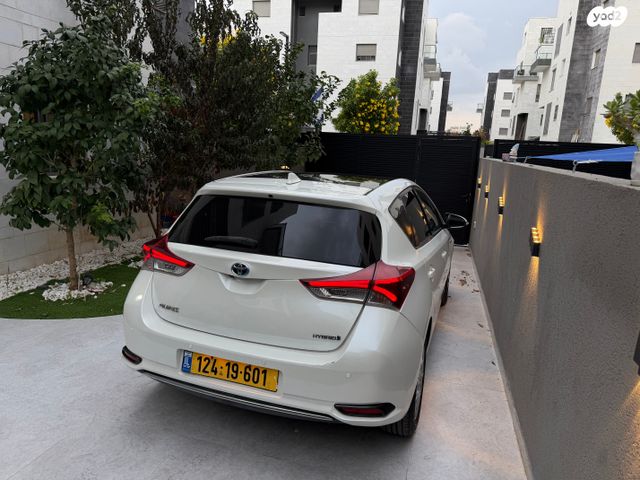 טויוטה אוריס